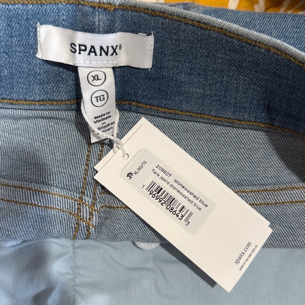 NWT SPANXshape Original EveryWear
Flare Jeans - TALL XL - Picture 14 of 16